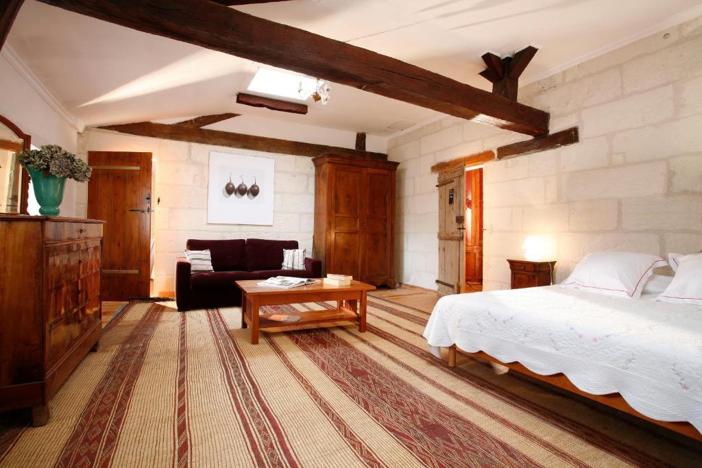 La Porte Rouge - The Red Door Inn Saintes Room photo